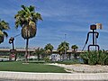 Esculturas frente al Parador de Málaga Golf, obra de Francisco Menjívar (Fram Menjívar), 2023-05-09.