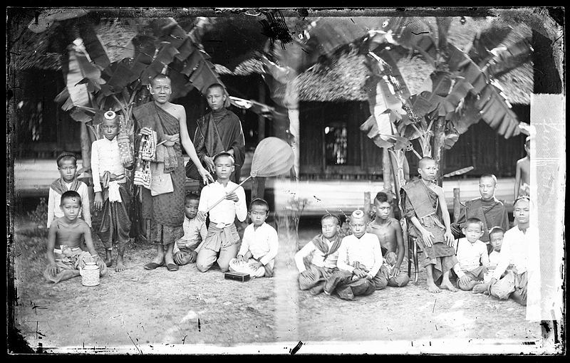 File:Siamese Buddhist bonze and pupils. Wellcome L0056651.jpg