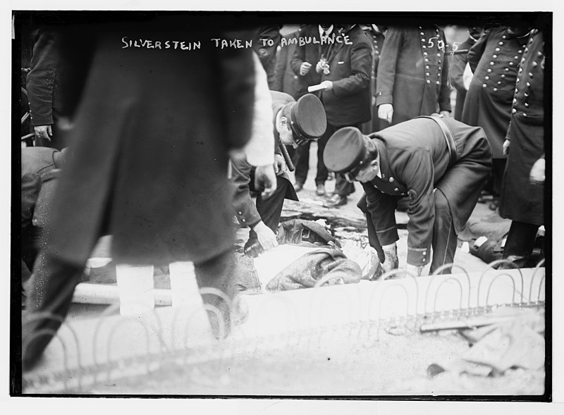 File:Silverstein dead, picked up by police, to be taken to ambulance, Union Square, anarchist riot, New York LCCN2014680248.jpg