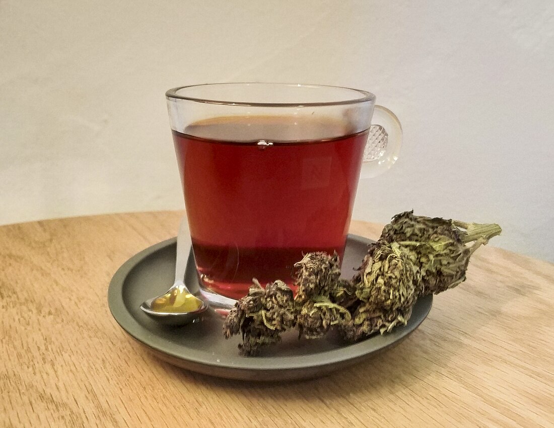 Té de cannabis