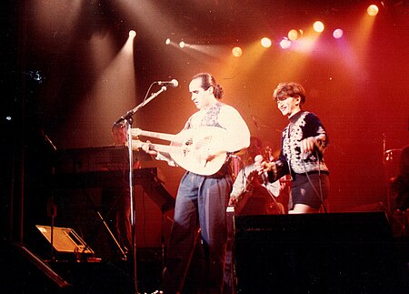 Takfarinas performing live in Algiers.jpg