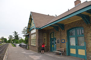 Канадская национальная станция в Parry Sound.jpg