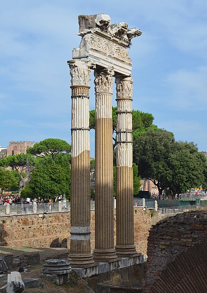 File:The Forum of Caesar (built near the Forum Romanum in Rome in 46 BC) and the Temple of Venus Genetrix, Imperial Forums, Rome (21101482544).jpg