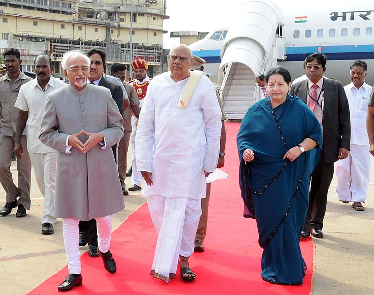 File:The Vice President, Shri Mohd. Hamid Ansari being received by the Governor of Tamil Nadu, Shri K. Rosaiah and the Chief Minister of Tamil Nadu, Dr. J. Jayalalithaa, on his arrival, at Chennai Airport on December 21, 2012 (1).jpg