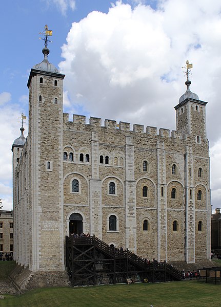 File:The White Tower, August 2014 (1).JPG