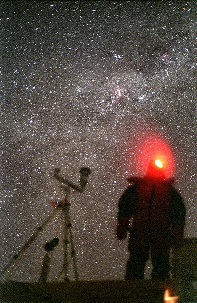 File:The milky Way above the glaciology shelter, Dome C.jpg