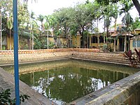 Temple tank Thirunagai11.JPG