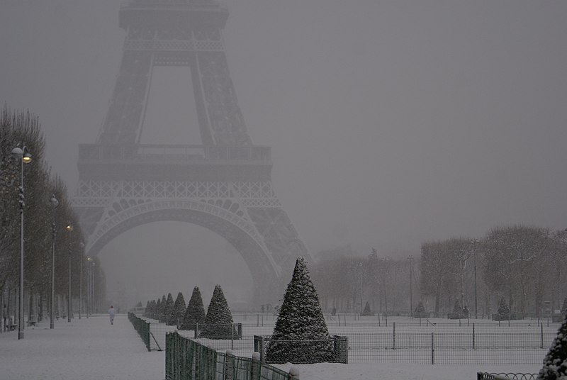 File:Tour eiffel sous la neige.jpg