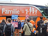 Tourbus der Demo für Alle vor dem Kanzleramt in Berlin 13.jpg