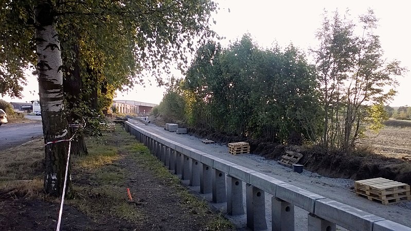 File:Train stop Třebíč-Borovina during reconstruction, 2016-09-08, 1.jpg