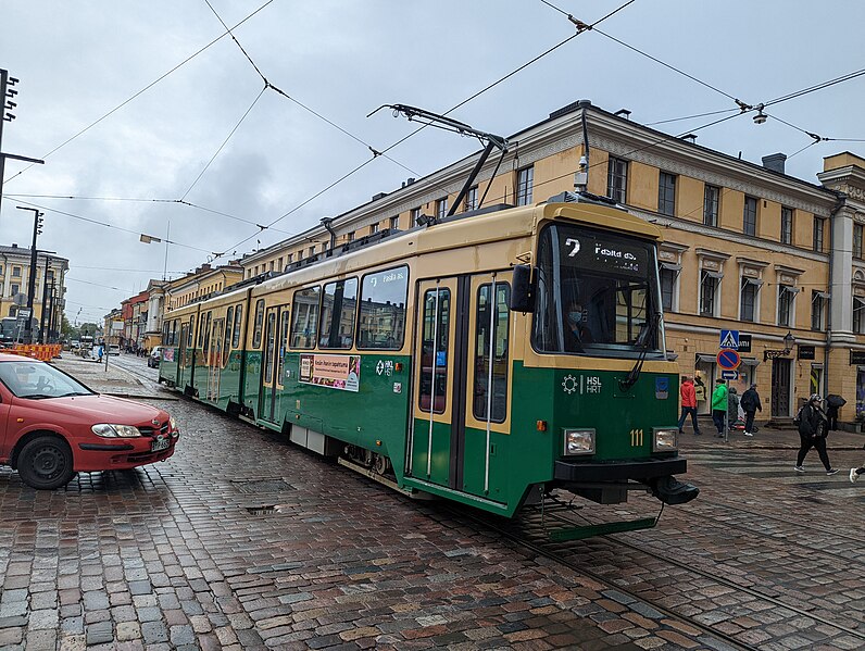 File:Tram line no 2 in Helsinki, 20220527.jpg