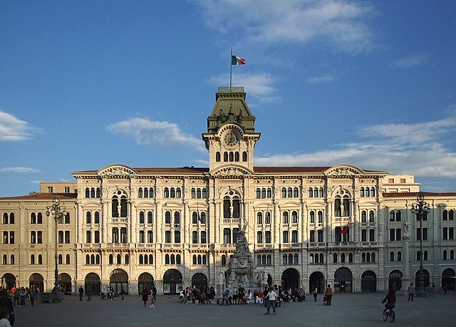File:Trieste Museum2.JPG - Wikimedia Commons