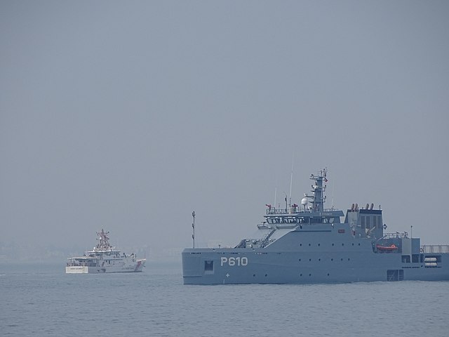 Tunisian Navy ship Jugurtha and USCGC Robert Goldman operating in Tunisian Waters in April 2021