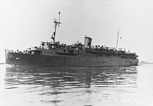 USS Antaeus (AS-21) en cours au large du chantier naval de Philadelphie le 25 juin 1943 (NH 96628).jpg