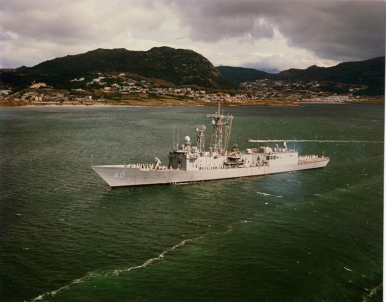 File:USS Halyburton (FFG 40) (7256458702).jpg