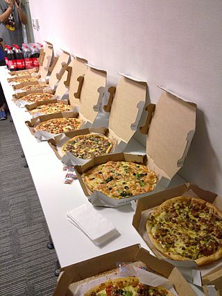 <span class="mw-page-title-main">Pizza party</span> Social gathering at which pizza is eaten