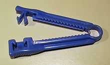 Umbilical cord clamp Umbical cord clamp 2005.jpg