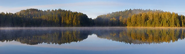 Озеро Вяйкъярв в Вырумаа (Эстония)