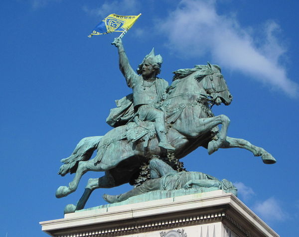 Statue of Vercingetorix decorated with the flag of ASM Clermont Auvergne after the Top 14 championship of 2010.