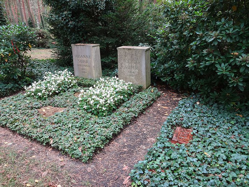 File:Waldfriedhof Zehlendorf Otto Suhr2.jpg