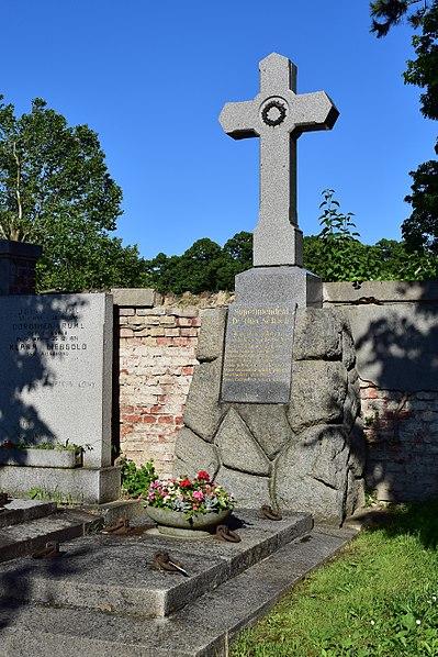 File:Wiener Zentralfriedhof - evangelische Abteilung - Otto Schack.jpg