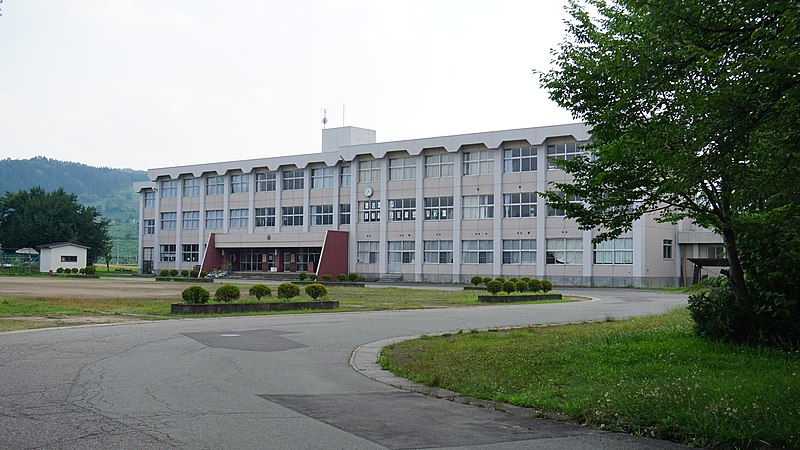 File:Yuzawa city Yamada elementary school.jpg