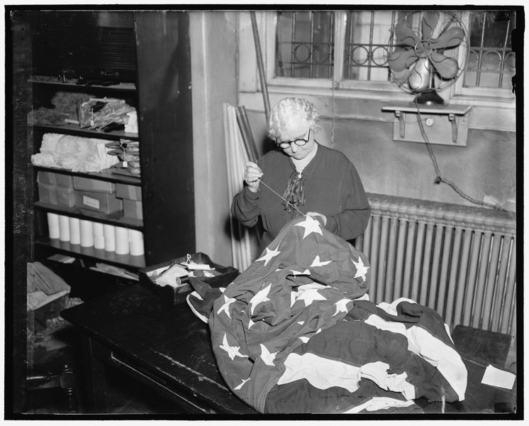 File:"Betsy Ross of the Capitol." Washington, D.C. Mrs. Georgeieanna Higgins. Official title is Seamstress to the United States Senate, but for years has been called the "Betsy Ross of the LCCN2016871261.tif