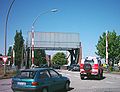 Deutsch: Die Östliche Bahnhofskanalklappbrücke am Veritaskai in Hamburg-Harburg. English: Östliche Bahnhofskanalklappbrücke, a bascule bridge in Hamburg, Germany.