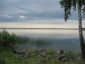 Вид на озеро Тептярги в безветренную погоду