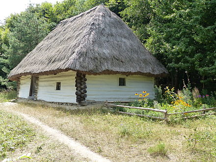 Куда хата. Мазанка Украина 1960. Хата Мазанка. Мазанка (село). Мазанки в Закарпатье.