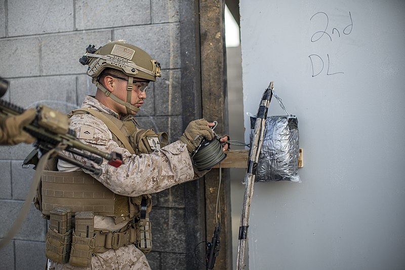 File:11th MEU Conducts Breaching Range Image 14 of 20 6719669 210629-M-ET529-1727.jpg