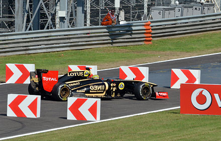 Bruno Senna, dans l'échappatoire de la chicane Rettifilo  lors de la première séance d'essais libres.
