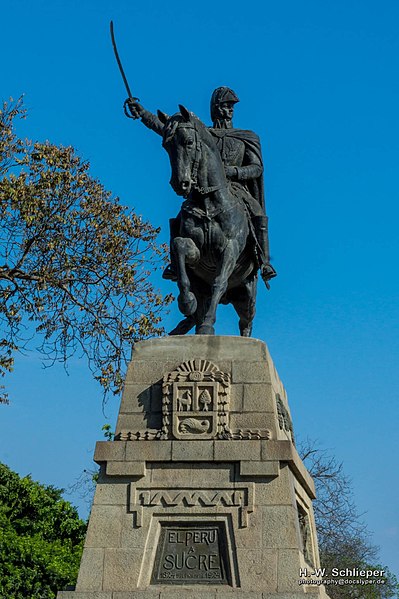 File:259 Parque de la Reserva, Lima.jpg