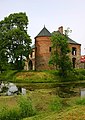 Polski: Ruiny obronnego dworu