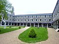 Le cloître du couvent des Ursulines, construit entre 1715 et 1748 (actuel Musée du Léon)