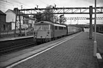 87 017 at Tring.jpg