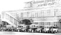 Verschiedene Typen von AFN LKW und Bussen vor der Fabrik in Wien-Floridsdorf (1926)