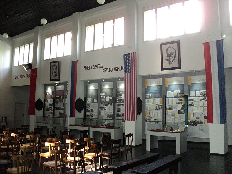 File:AVNOJ Museum, Jajce 03.jpg