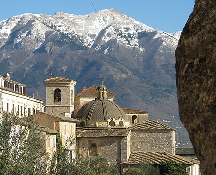 Belltower and dome of San Simeone Alvito centro.jpg