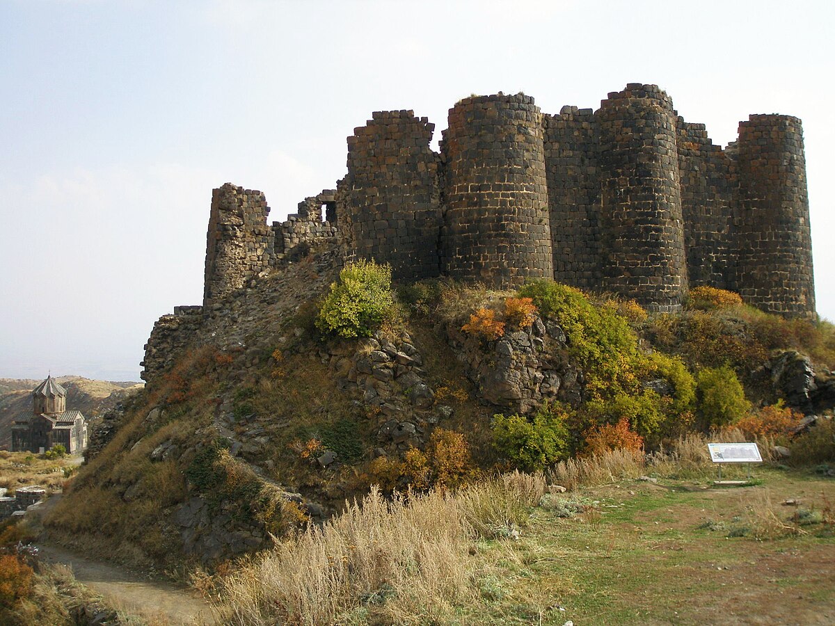 Крепость амберд. Крепость Багаран Армения. Амберд Армения. Замок Амберд. Тавушская крепость крепости Армении.