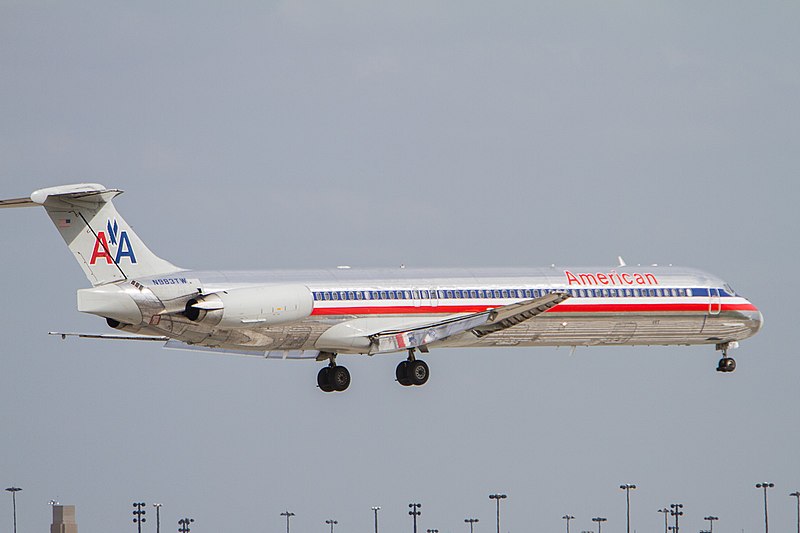 File:American Airlines MD-80 N983TW (13836950834).jpg