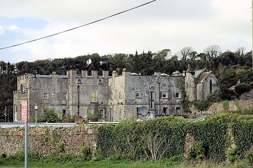 Amroth Castle (geograph 2668806).jpg