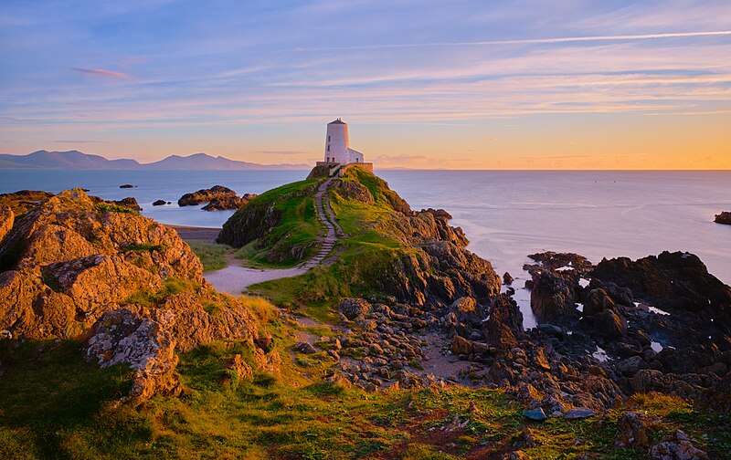 File:Anglesey Wales (50495837012).jpg