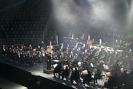 Anthony inglis conducting melbourne symphony orchestra02.jpg