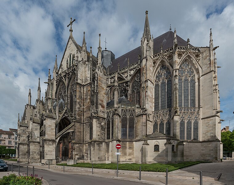 File:Basilique Saint-Urbain de Troyes, South-East View 20140509 1.jpg