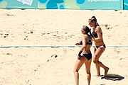 Deutsch: Beachvolleyball bei den Olympischen Jugendspielen 2018; Tag 9, 15. Oktober 2018; Mädchen, Viertelfinale: Italien-China 2–0 (21–16/21–9) English: Beach volleyball at the 2018 Summer Youth Olympics at 15 October 2018 – Girls Quarterfinals: Italy-China 2–0 (21–16/21–9)