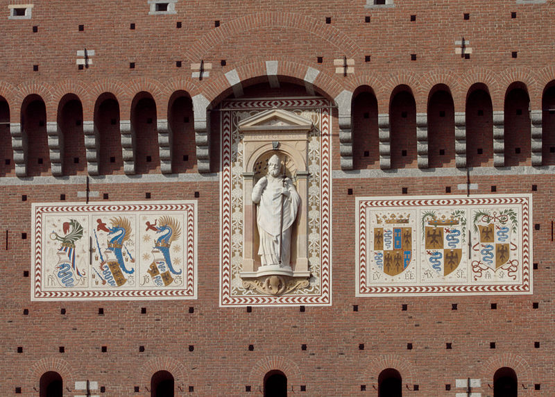 File:Bell Tower - Castelo Sforzesco - Milan 2014 (3).jpg