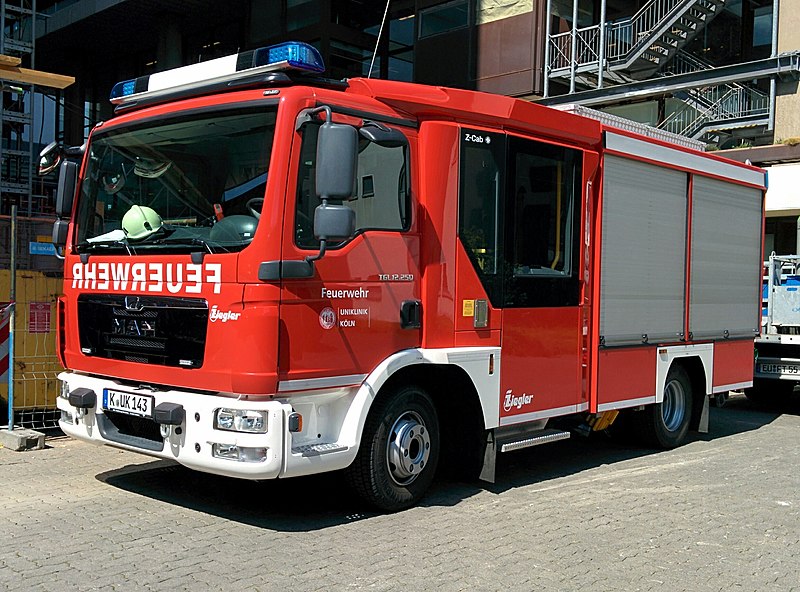 File:Betriebsfeuerwehr-Uniklinik-Köln.jpg