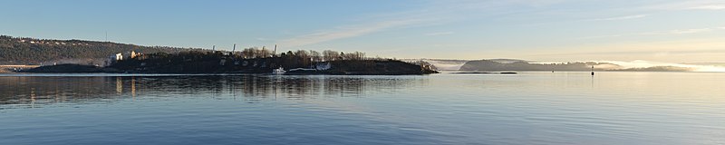 File:Bleikøya, Malmøya, and Malmøykalven - Oslo, Norway 2020-12-23.jpg