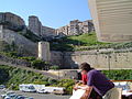 Vue vun der Citadell vu Bonifacio vum Hafen aus